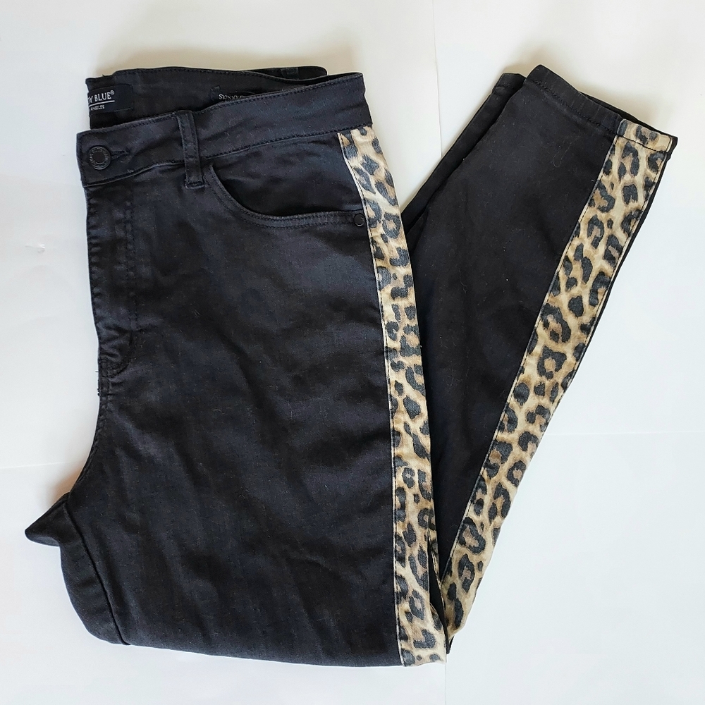 JUDY BLUE 14w Skinny Fit Black W/1.75" Leopard Strip Stretch Jeans